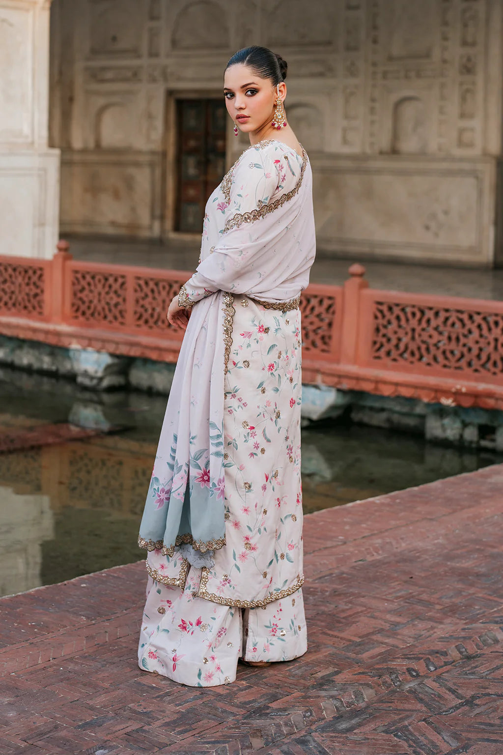 UE-318 Embroidered Printed Lawn