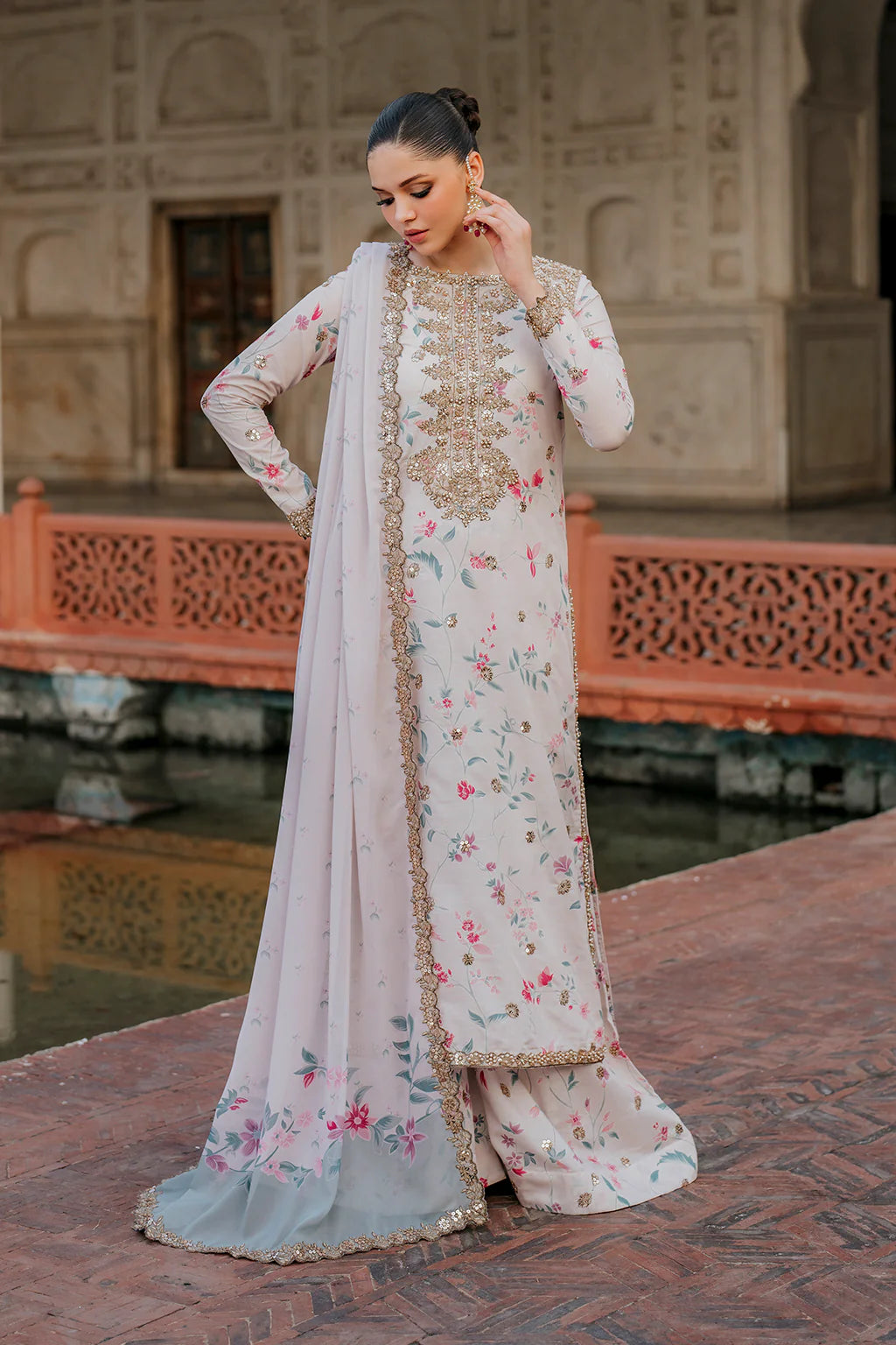 UE-318 Embroidered Printed Lawn