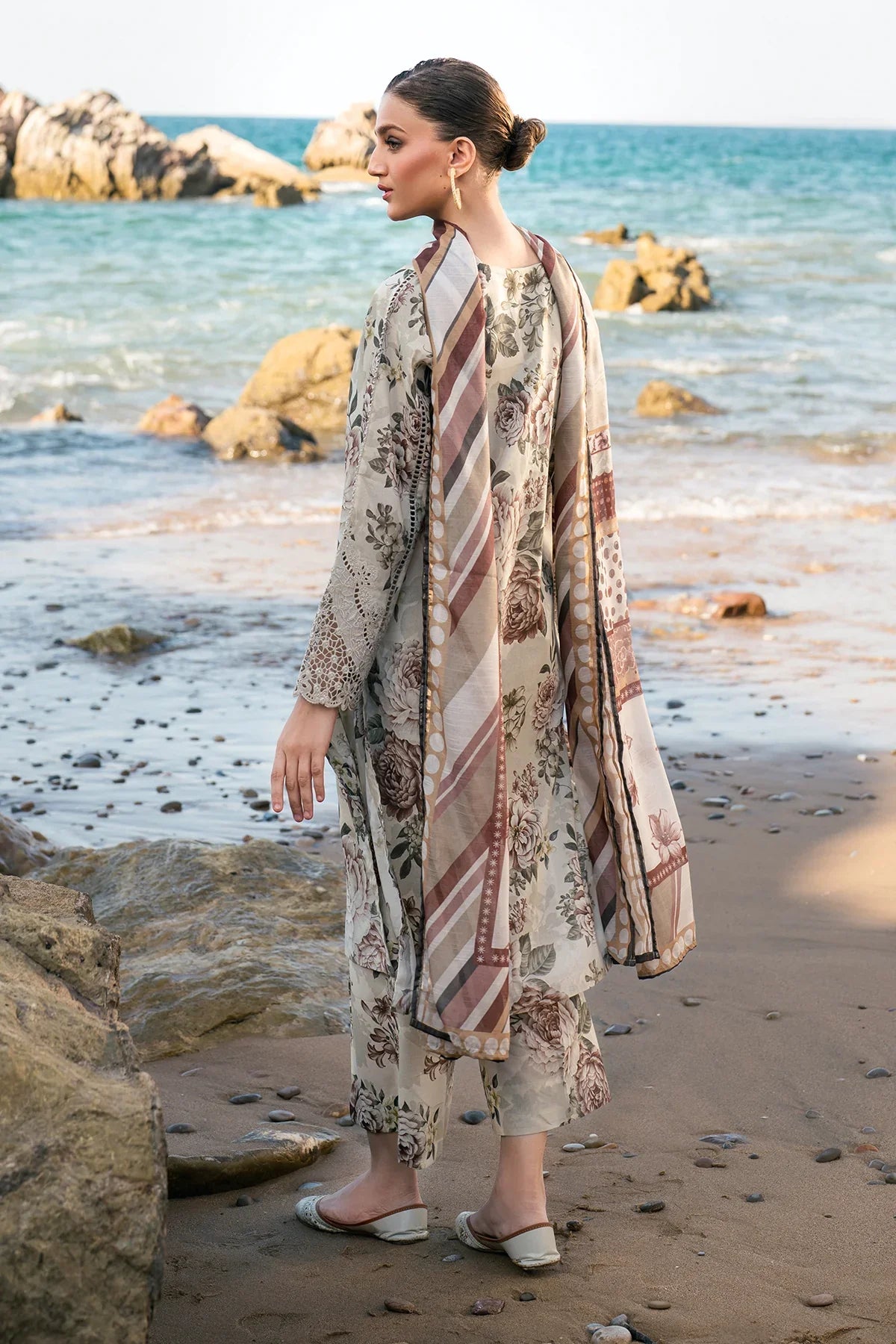 EMBROIDERED PRINTED LAWN SF-4126