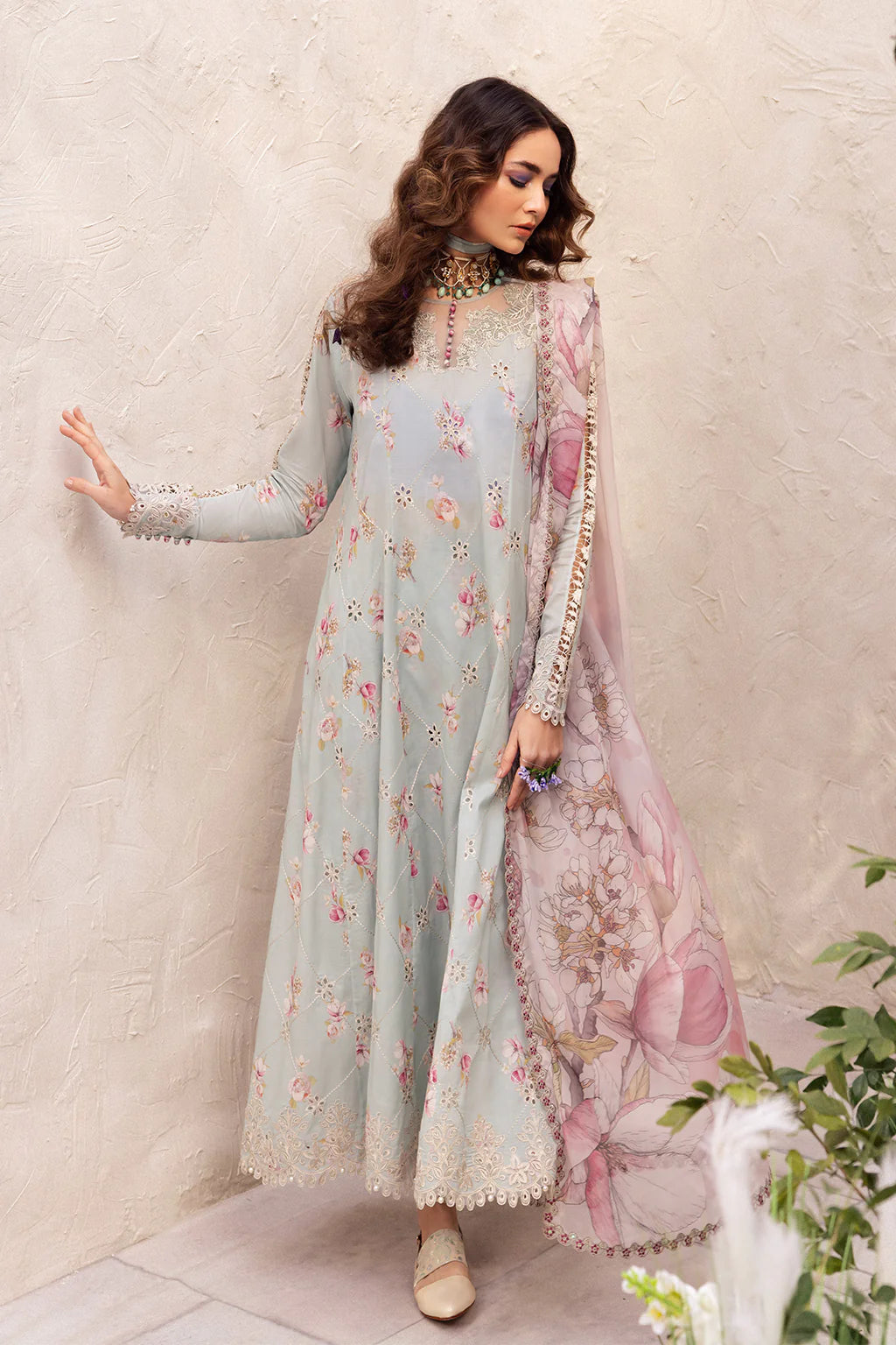 DL-10 Embroidered Lawn