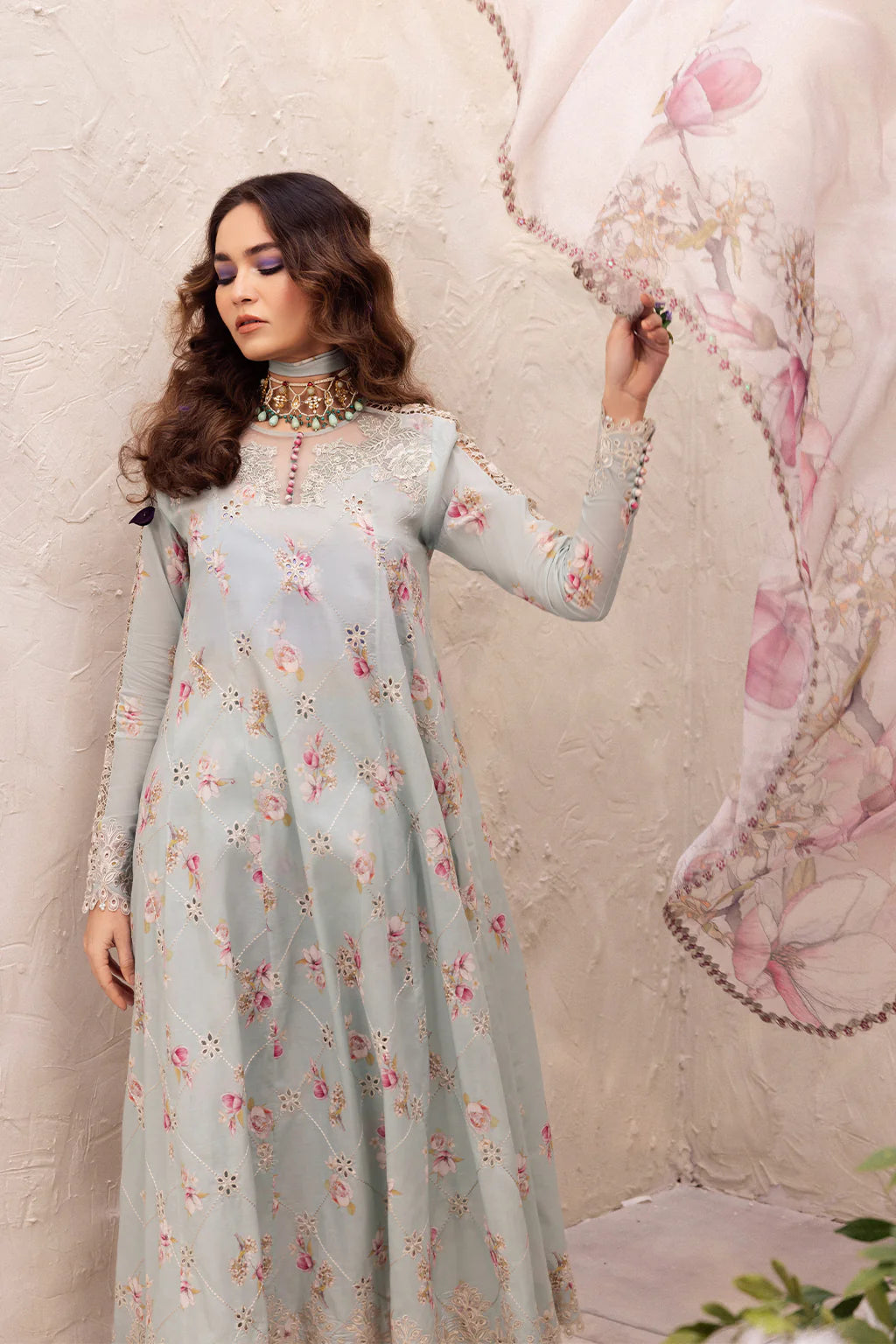 DL-10 Embroidered Lawn
