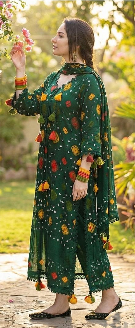 Aneelas Lawn Chicken Kari D02-2026