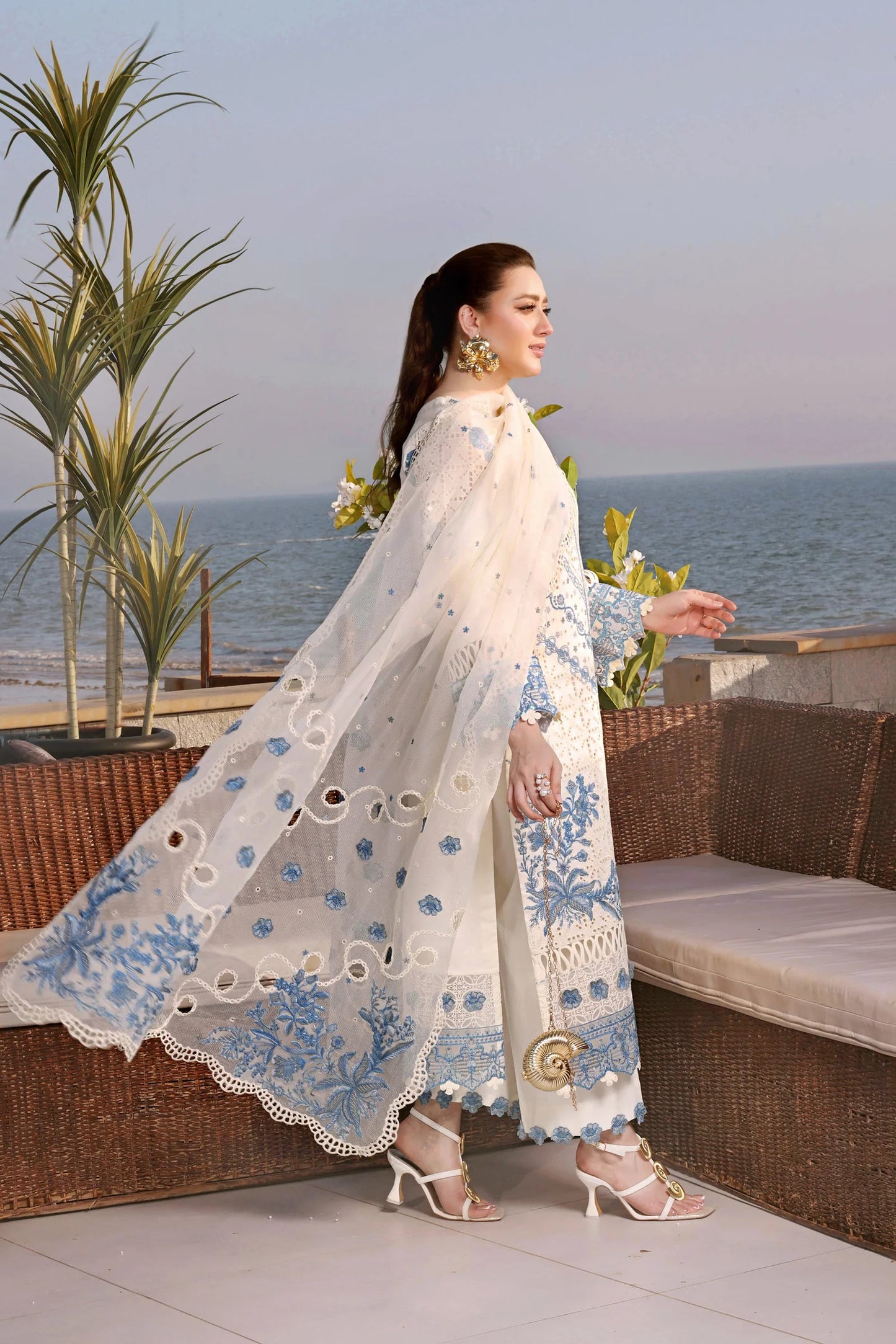 Aneelas Luxury Embroidered Lawn 3Pc Unstitched BIC-4828