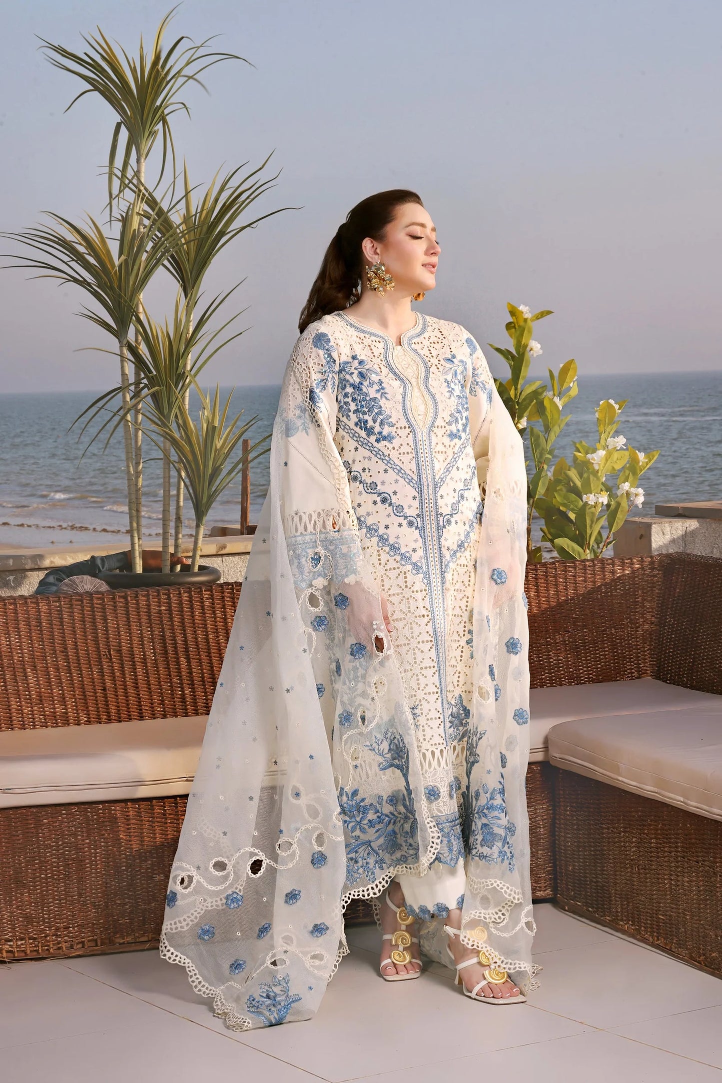 Aneelas Luxury Embroidered Lawn 3Pc Unstitched BIC-4828