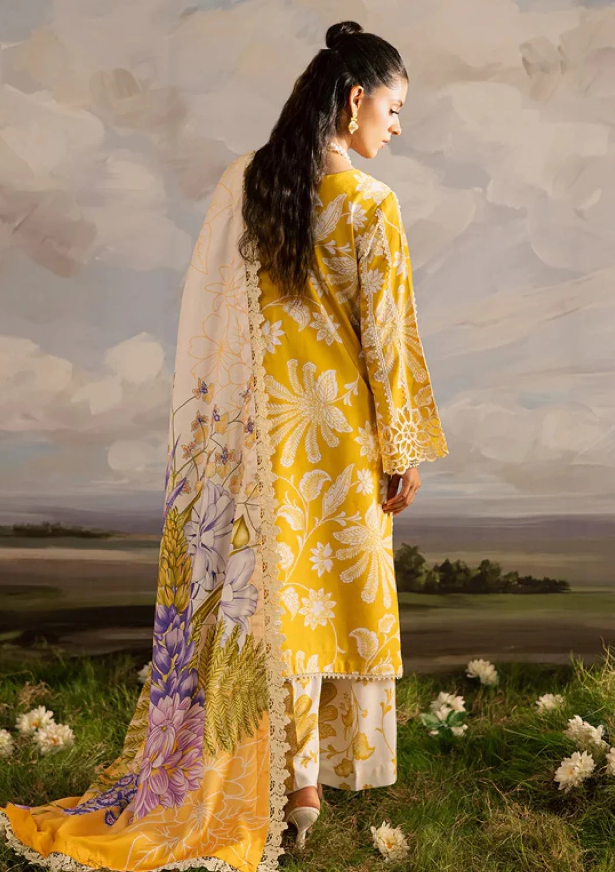 Mahnur Embroidered Lawn Chicken Kari 3Pc Unstitched