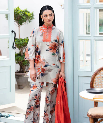Sapphire Digital Printed Lawn 3 pc - 09725