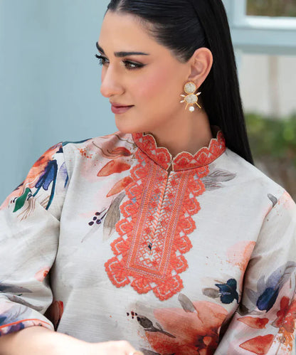 Sapphire Digital Printed Lawn 3 pc - 09725