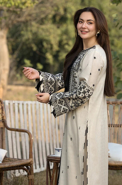 Dhanak 3PC Embroidered