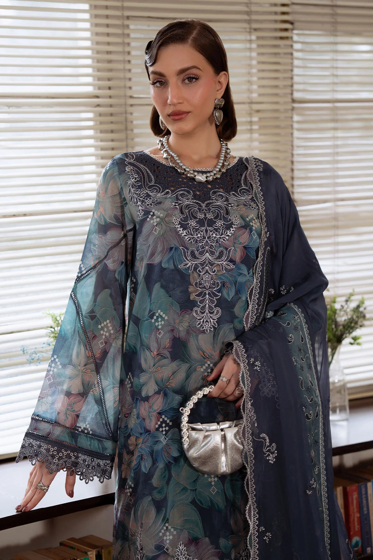 Nureh Embroidered Lawn Unstitched 3Pc Suit NS-162