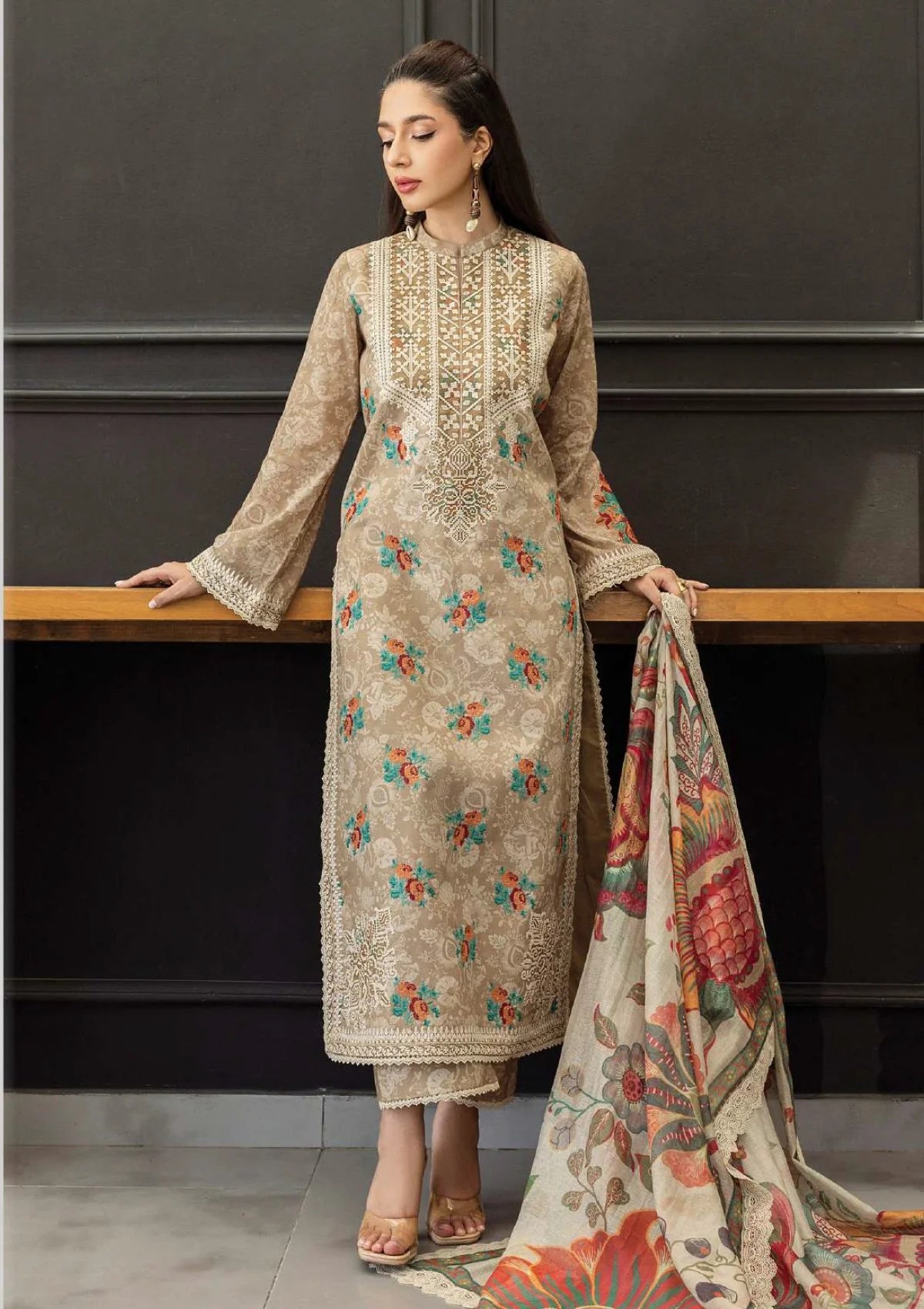 Zainab Chottani - Tahra 25