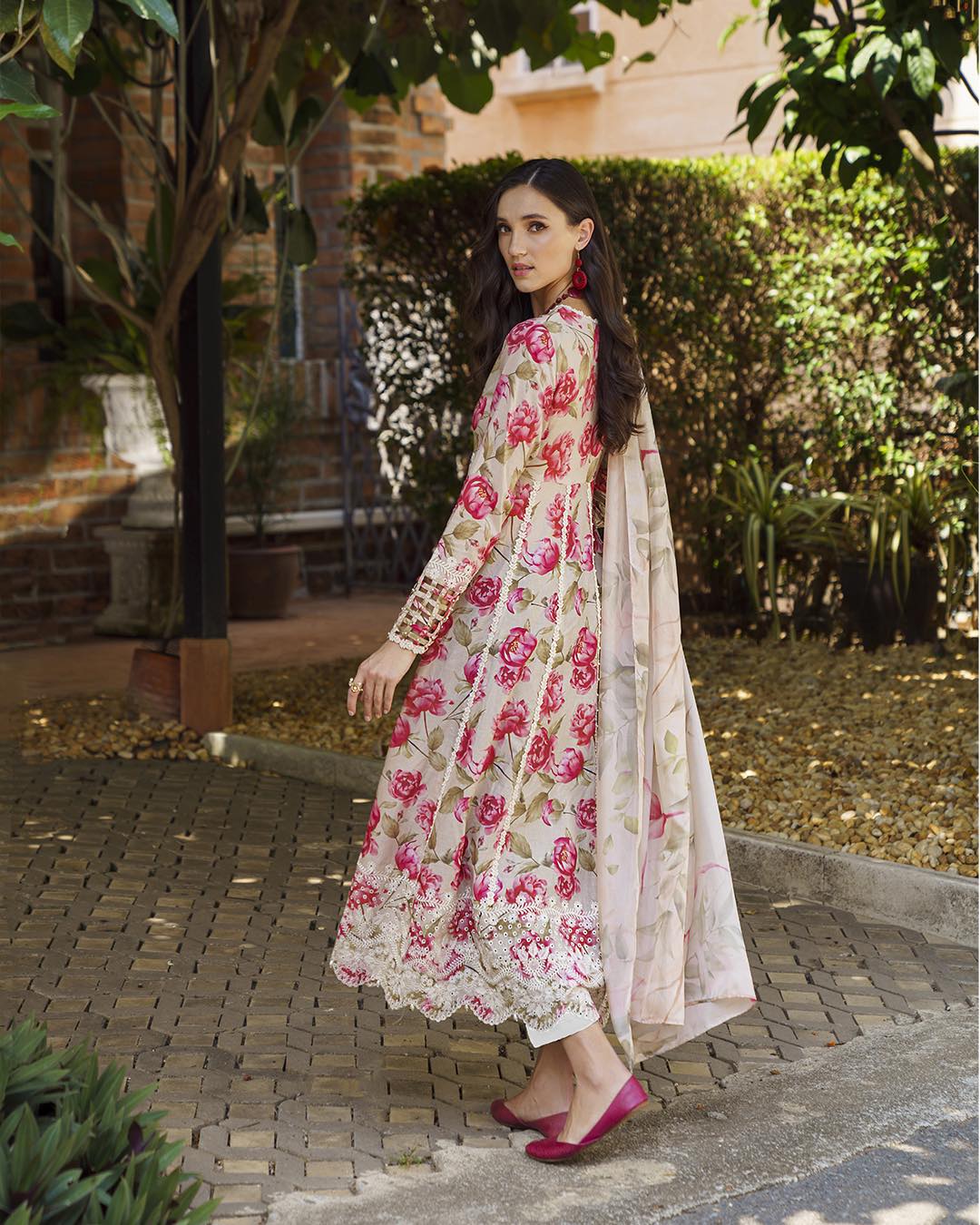 Iznik Embroidered & Printed Lawn 3 Piece Dress - 0674