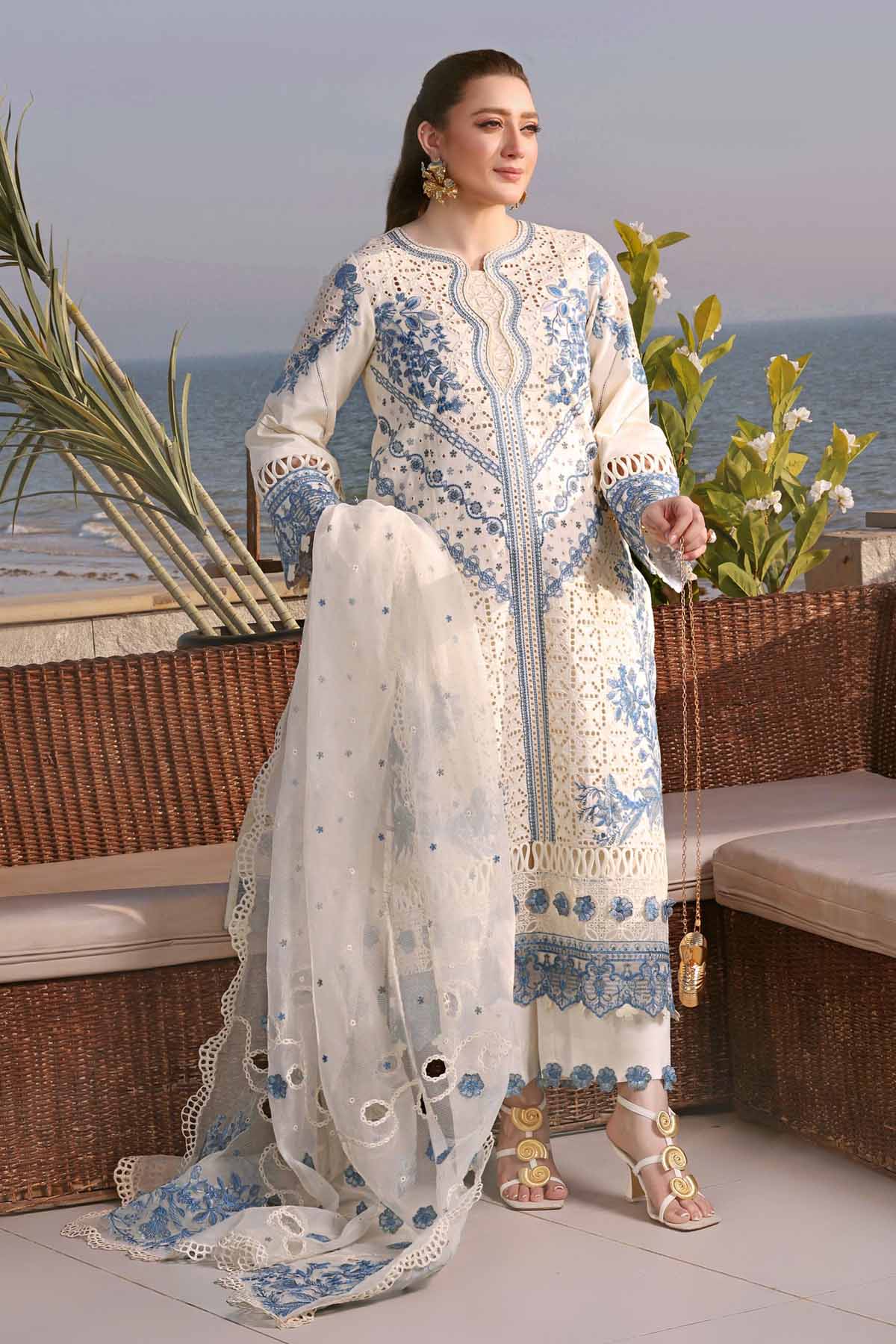 Aneelas Luxury Embroidered Lawn 3Pc Unstitched BIC-4828