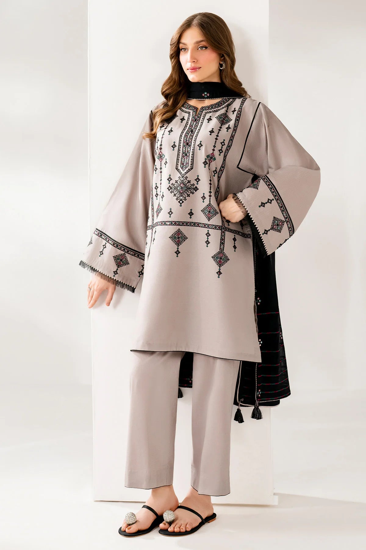 EMBROIDERED-9251