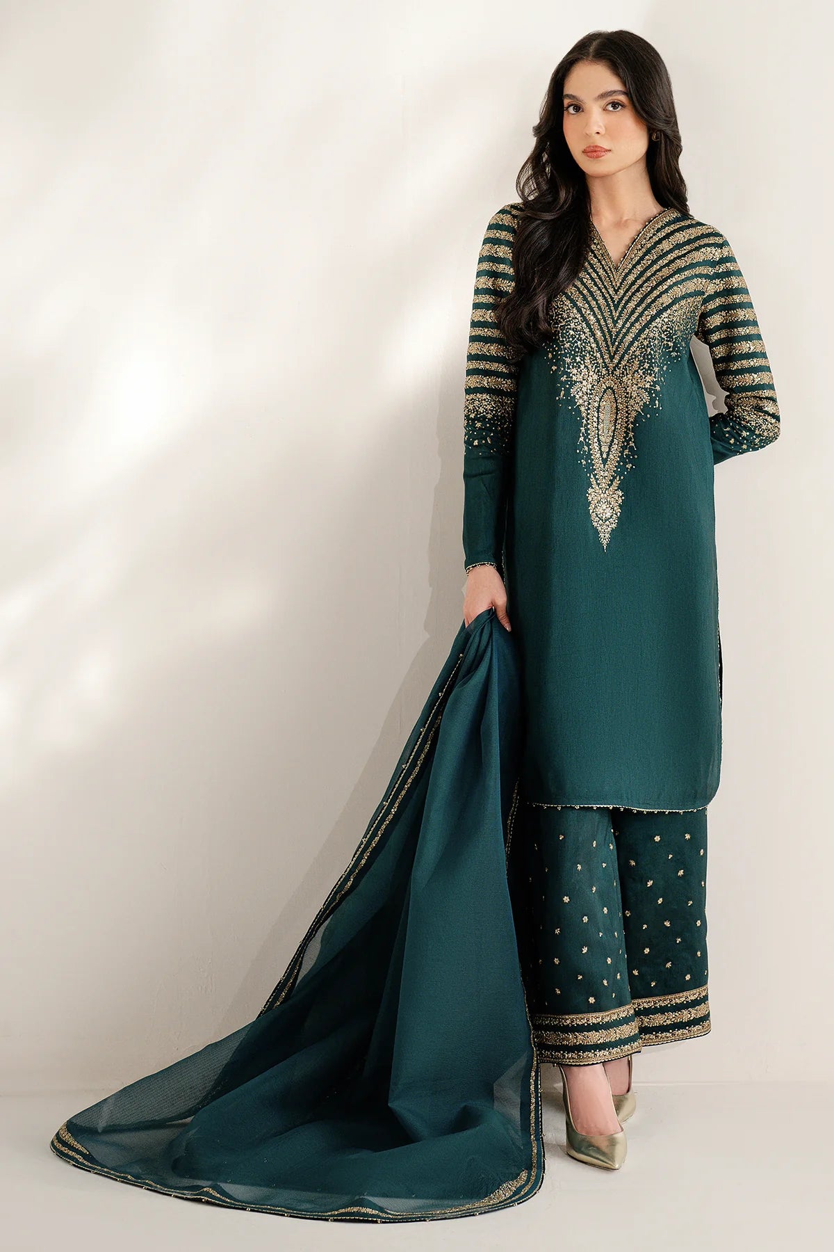 Embroidered Silk UR-7056