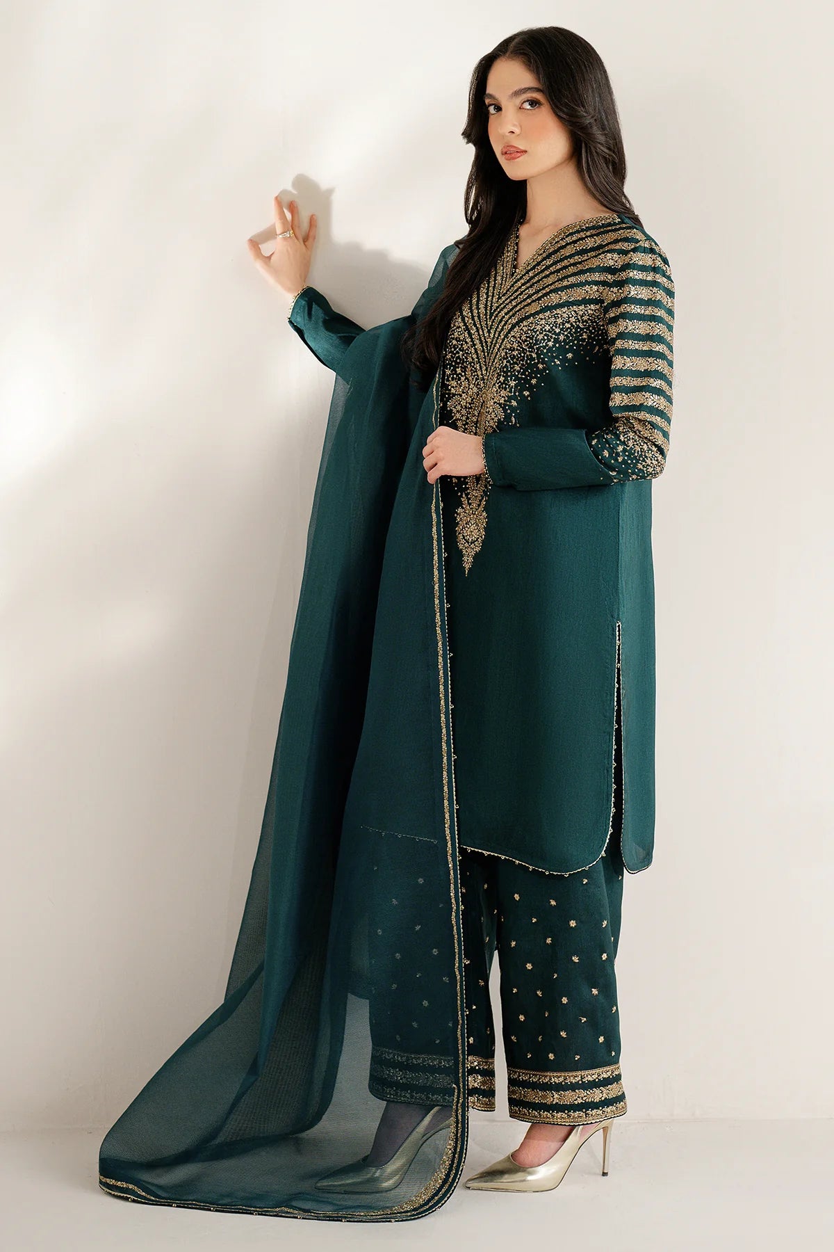 Embroidered Silk UR-7056