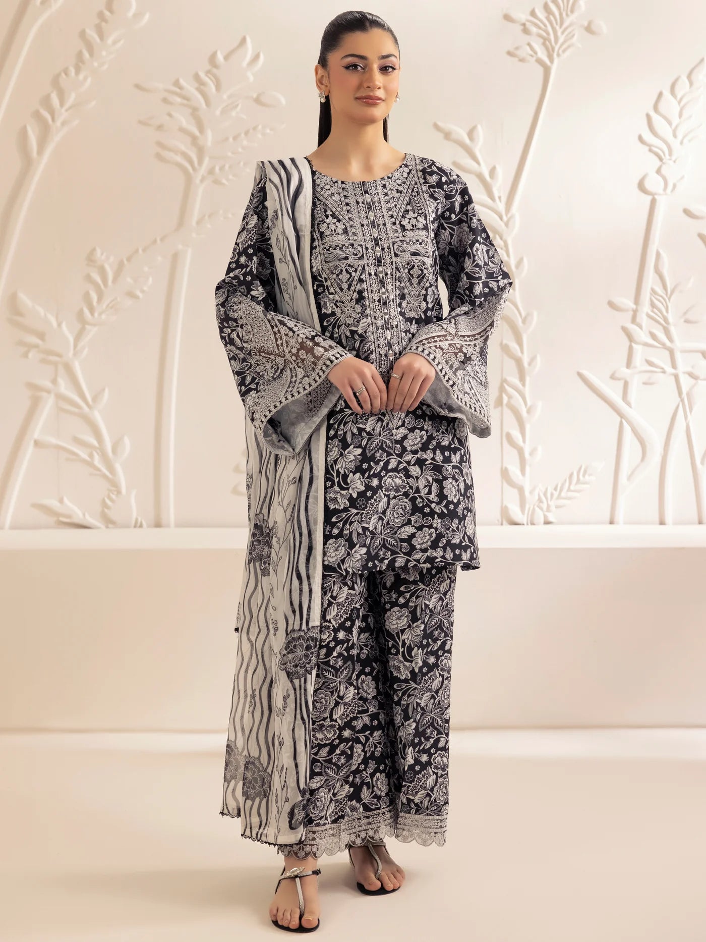 AFROZEH Lawn Embroidered & Printed 3 Piece Dress - J2617