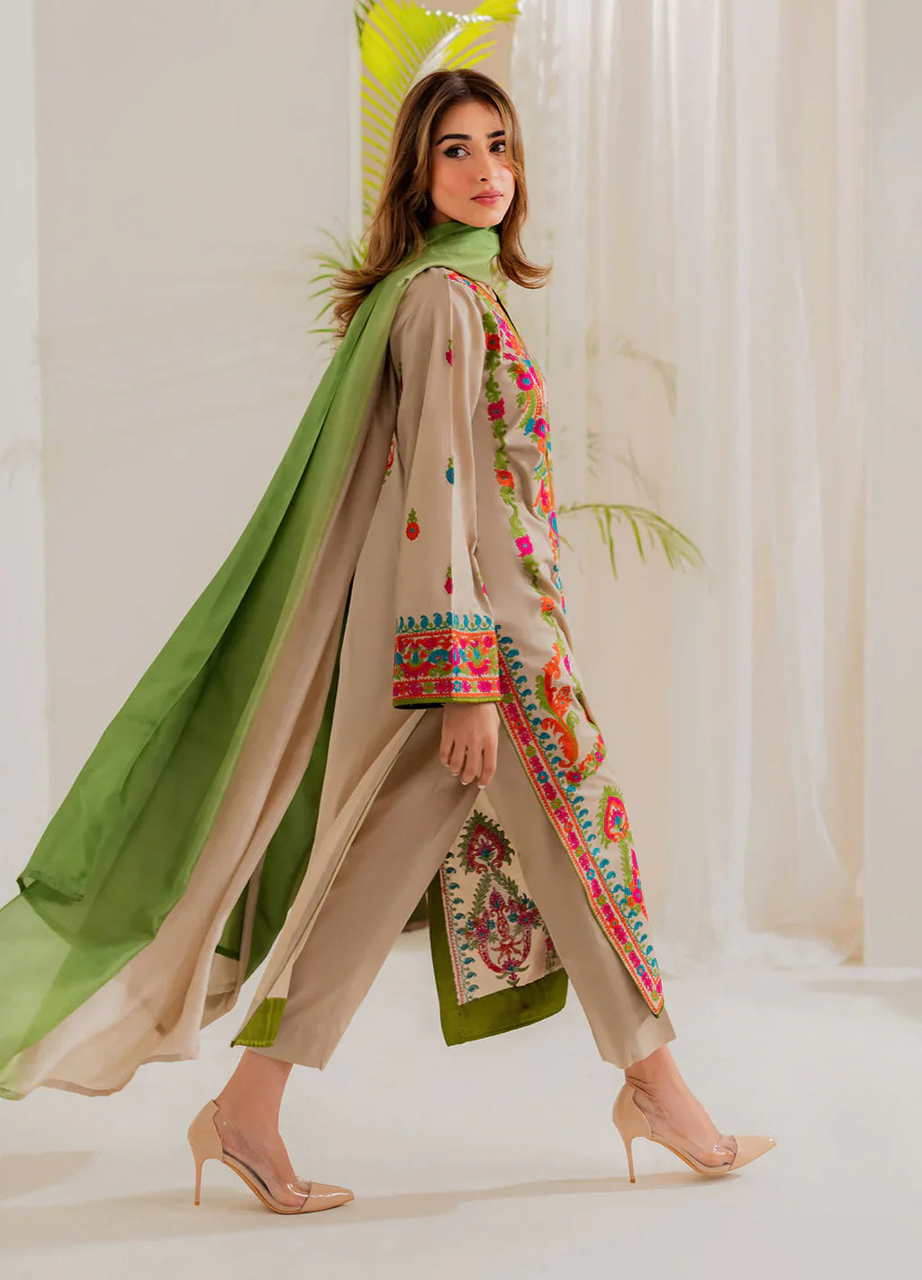 VINTAGE-3PC LAWN EMBROIDERED SHIRT WITH CHIFFON TYE&DYE DUPATTA & TROUSER-BIC-4636