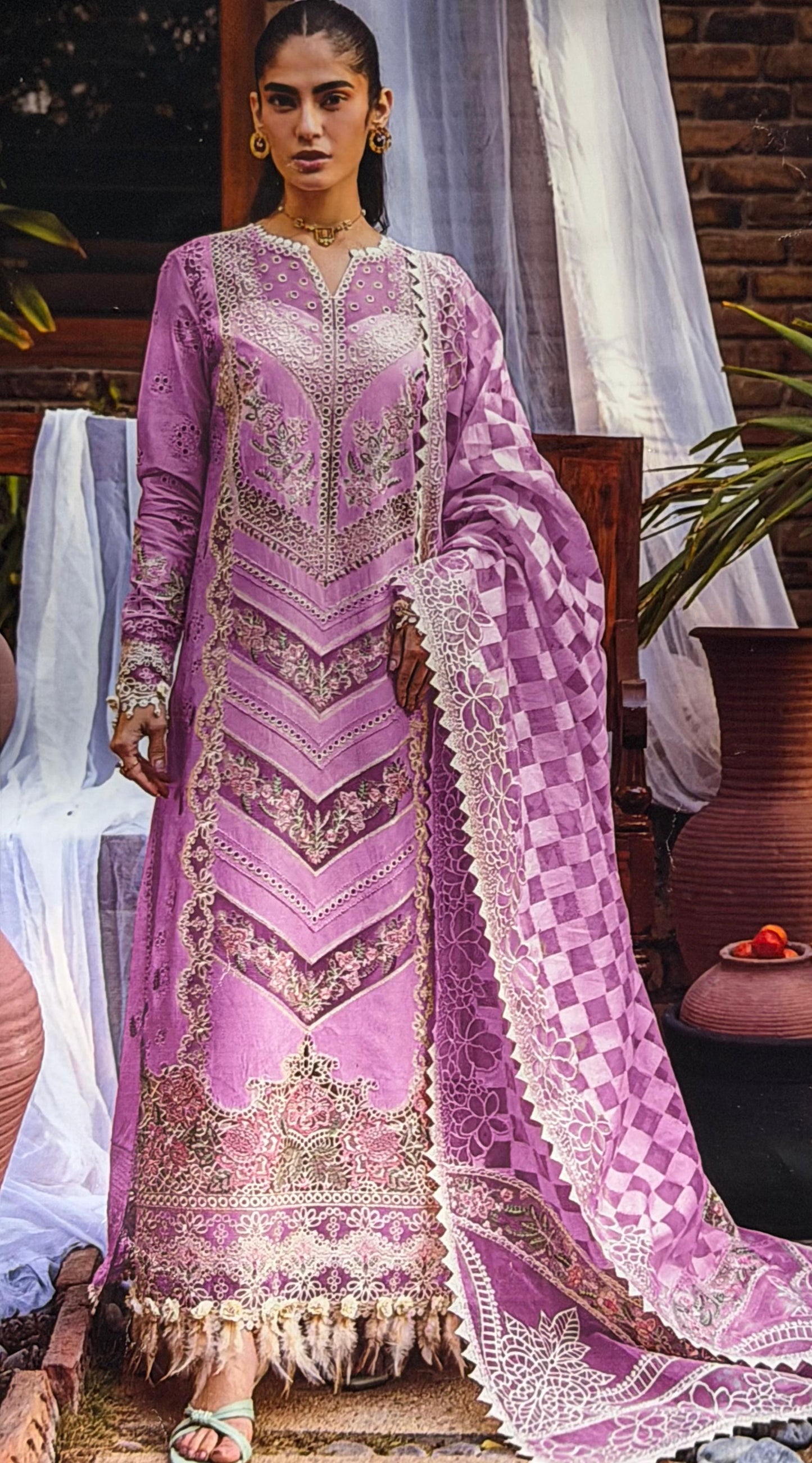 Akbar Aslam Luxury Lawn Florin 2