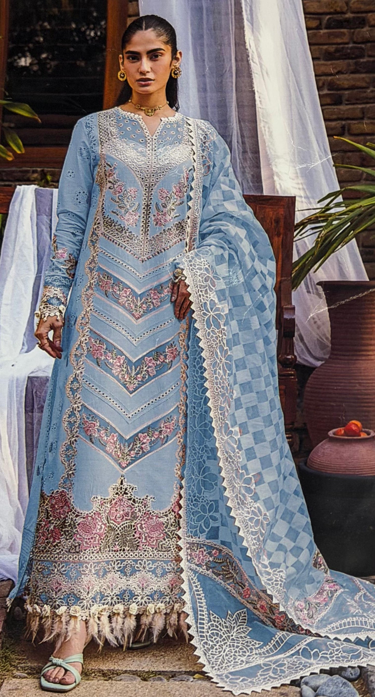 Akbar Aslam Luxury Lawn Florin 3