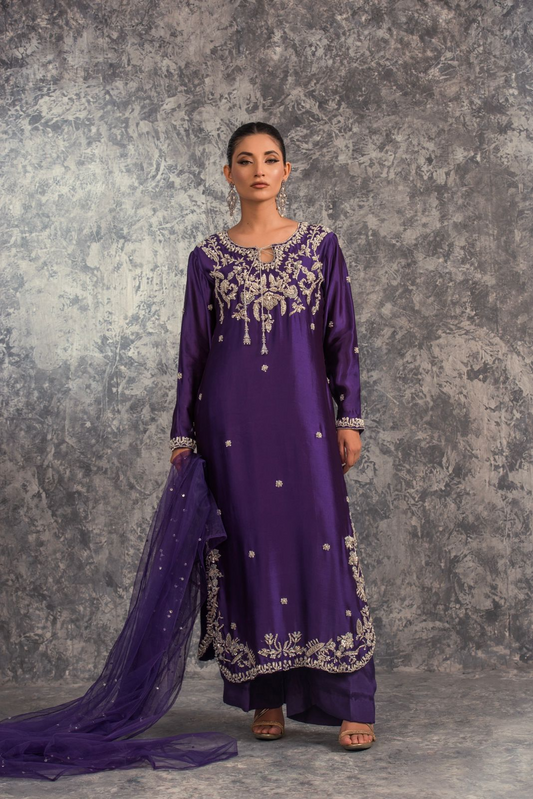 Amira